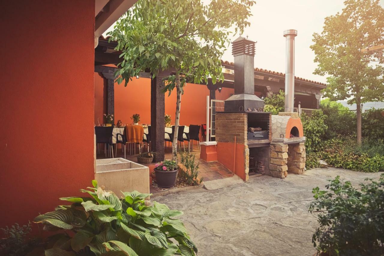 Apartamento 2 4/6 Pax Casa Rural El Sauce. A 2,5 Km De Cuenca Capital Nohales Esterno foto