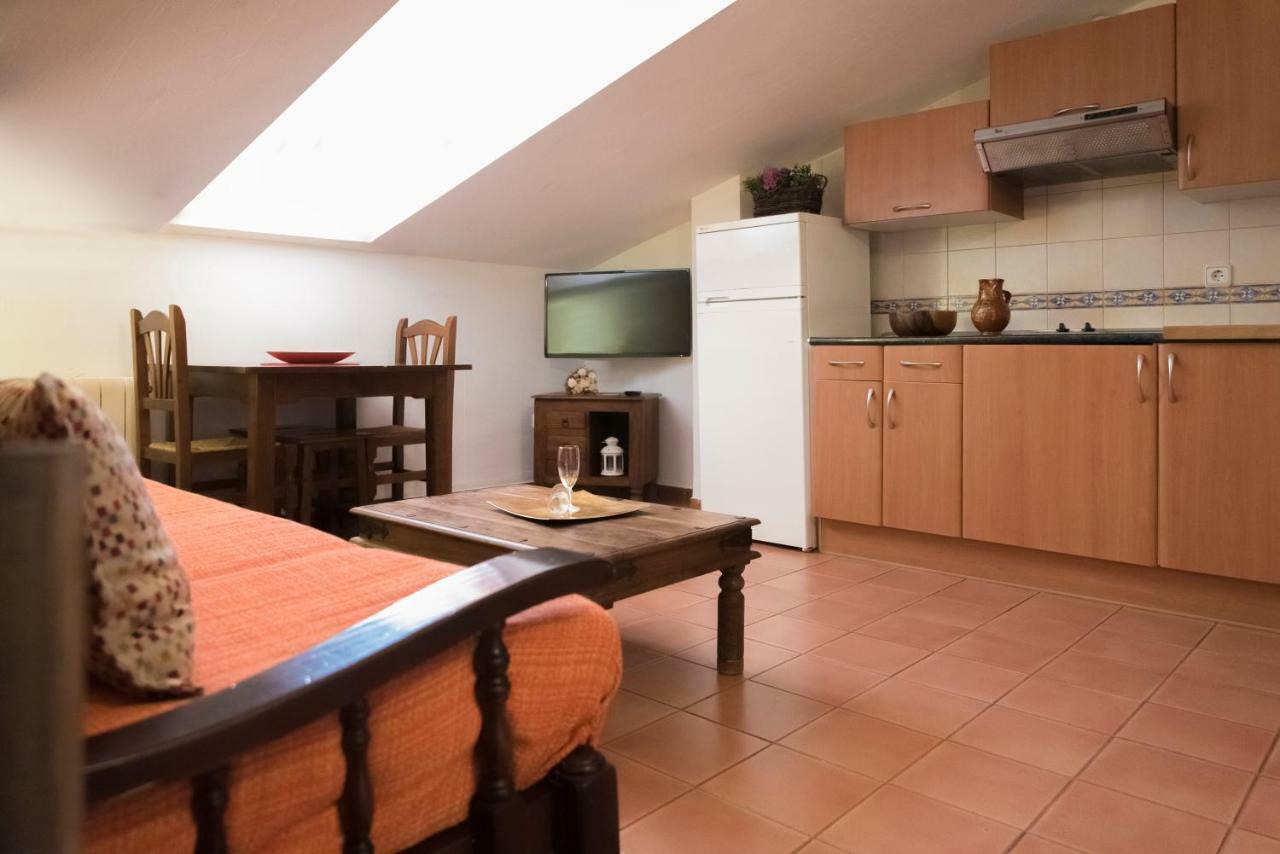 Apartamento 2 4/6 Pax Casa Rural El Sauce. A 2,5 Km De Cuenca Capital Nohales Esterno foto