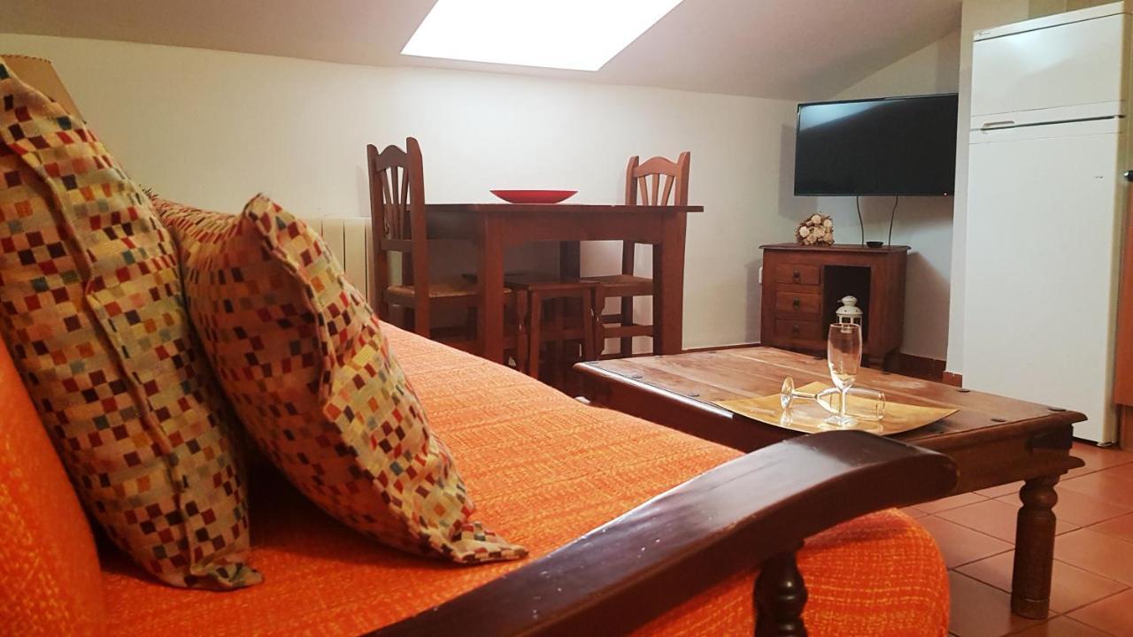Apartamento 2 4/6 Pax Casa Rural El Sauce. A 2,5 Km De Cuenca Capital Nohales Esterno foto